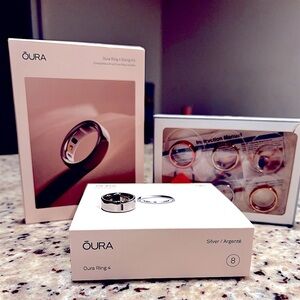 Oura Ring 4 Silver Size 8